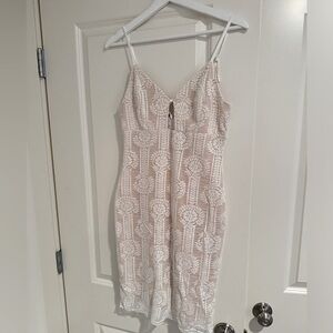 Lulus White/Tan Lace Formal Dress Women’s Size Small